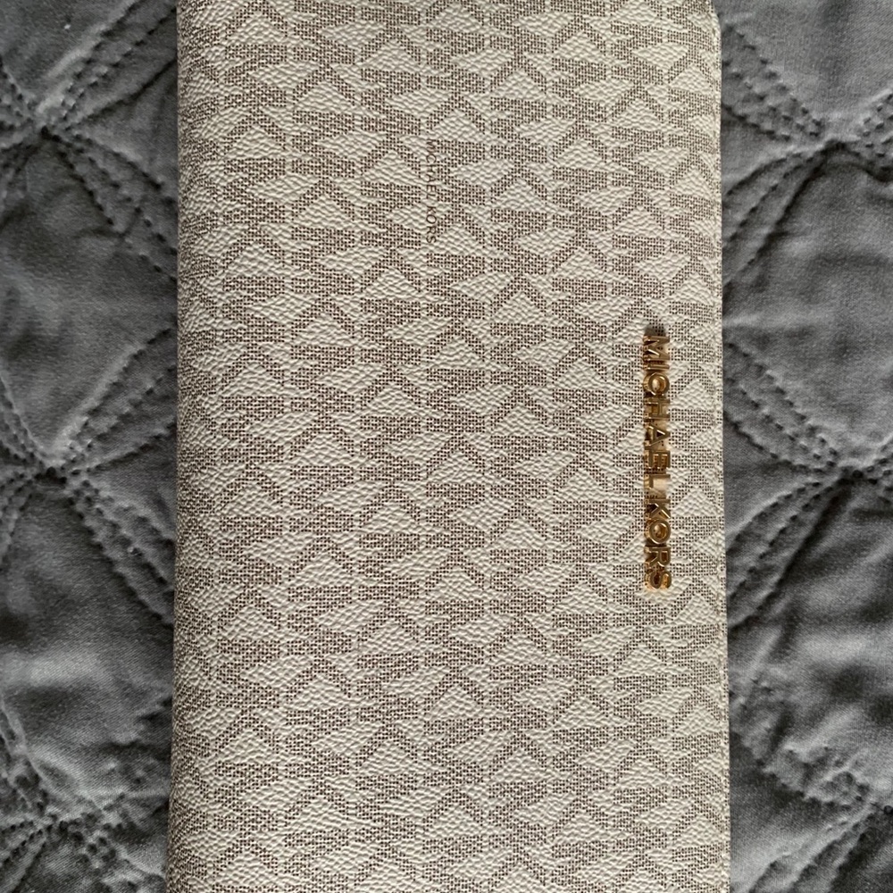 Beautiful MK large wallet.